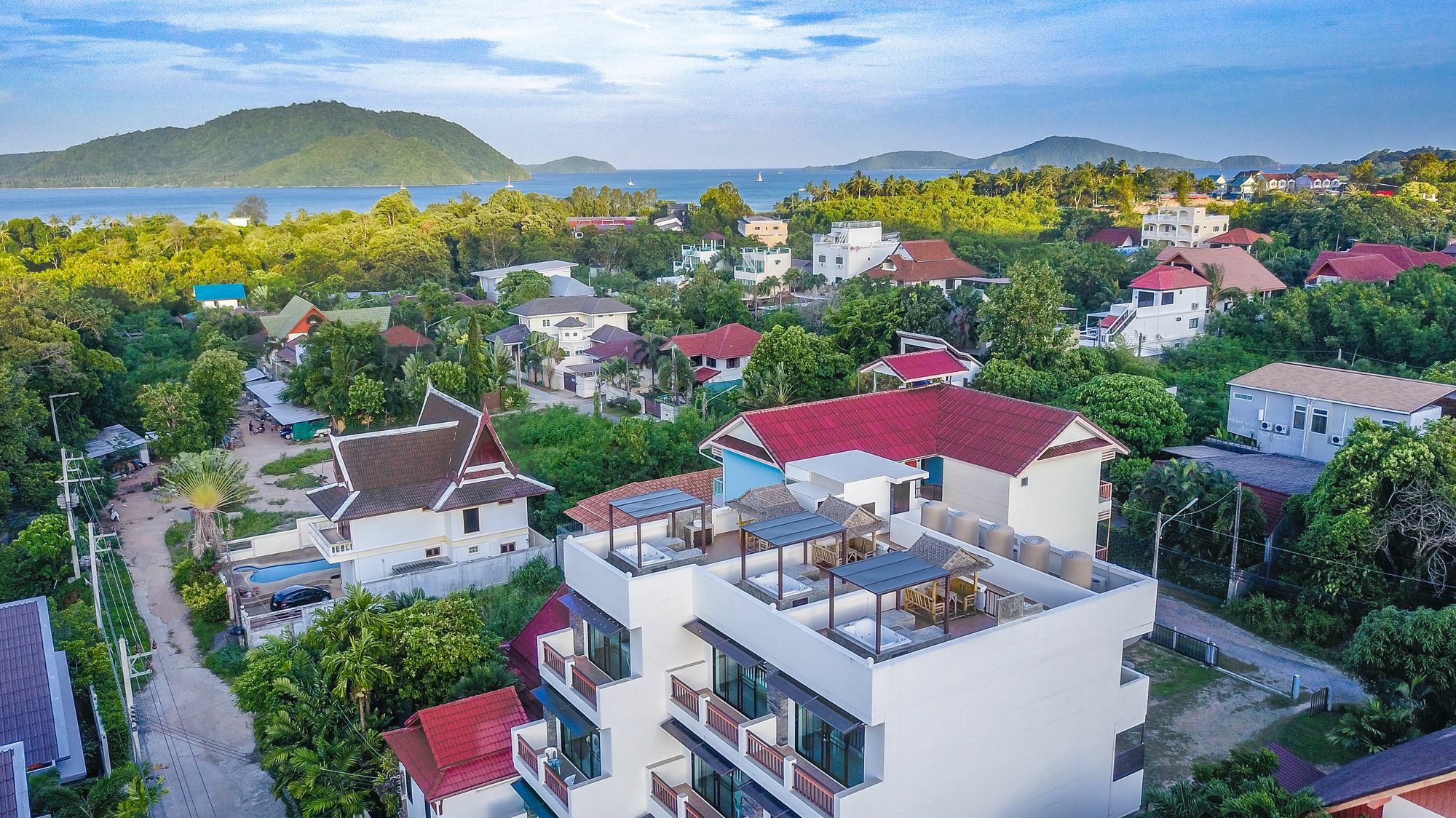 Duangjai Residence - SHA Extra Plus Rawai Exterior foto